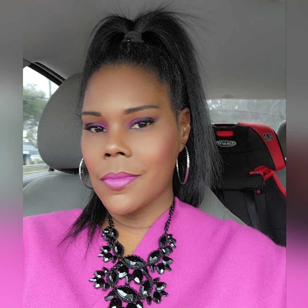 Meet your Posher, Ebonie